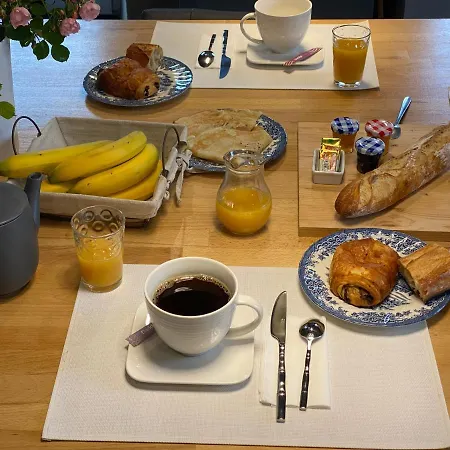 Aupres Du Chateau Bed & Breakfast Breze