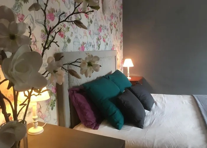 Bed and Breakfast Aupres Du Chateau Breze